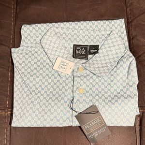 Jos. A. Bank Blue and White Patterned Men's Shirt